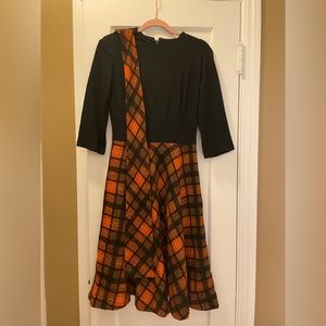 Genuine Vintage Plaid Pin Up Girl Dress / Vintage Size 14 / Modern Size M / 🖤🧡